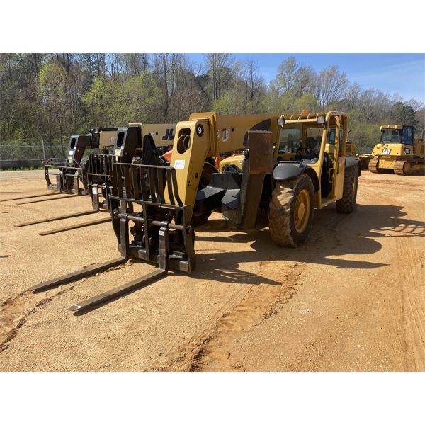 2011 CAT TL943 Forklift - Telehandler