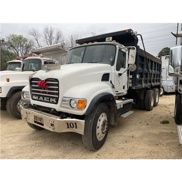 2005 MACK CV713 Dump Truck