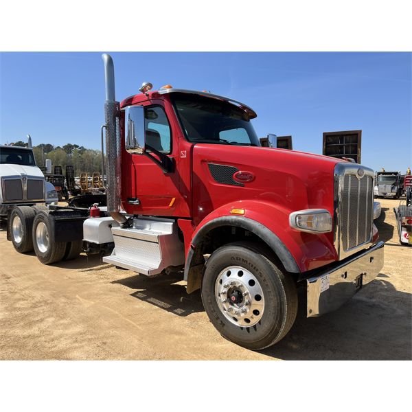 2019 PETERBILT 567 Day Cab Truck