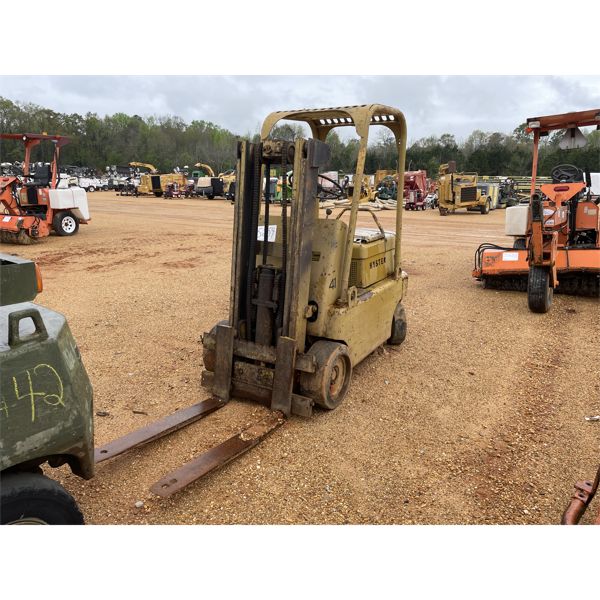 HYSTER S40C-P Forklift - Mast