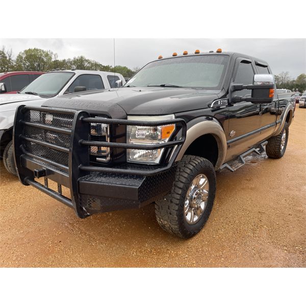 2013 FORD F350 LARIAT KING RANCH FX4 Pickup Truck