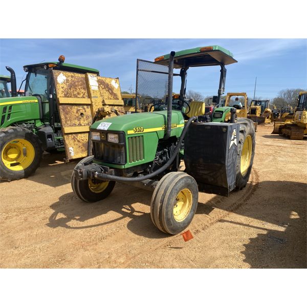1999 JOHN DEERE 5510 Farm Tractor