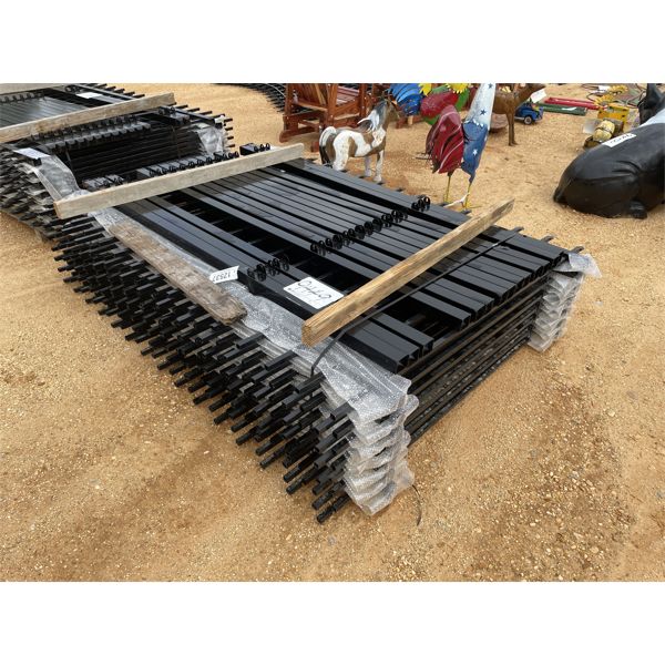 (14) 5' X 7' STEEL FENCE PANELS