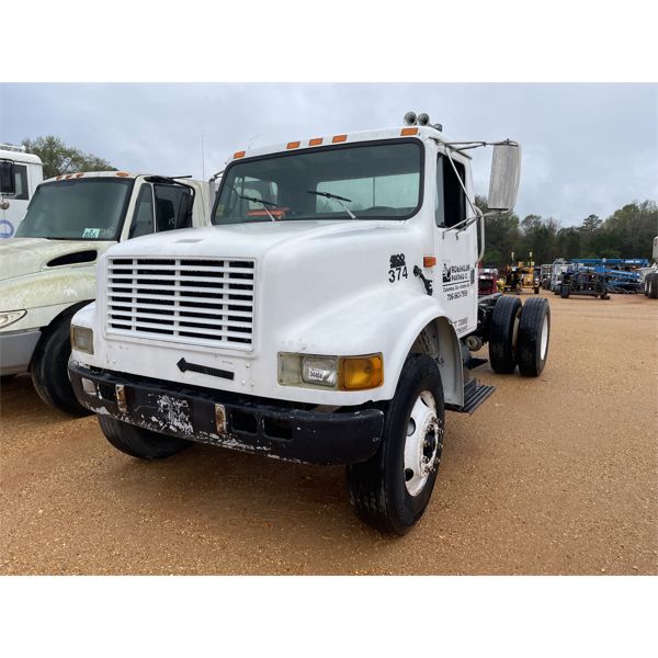 1997 INTERNATIONAL 4900 Cab and Chassis Truck