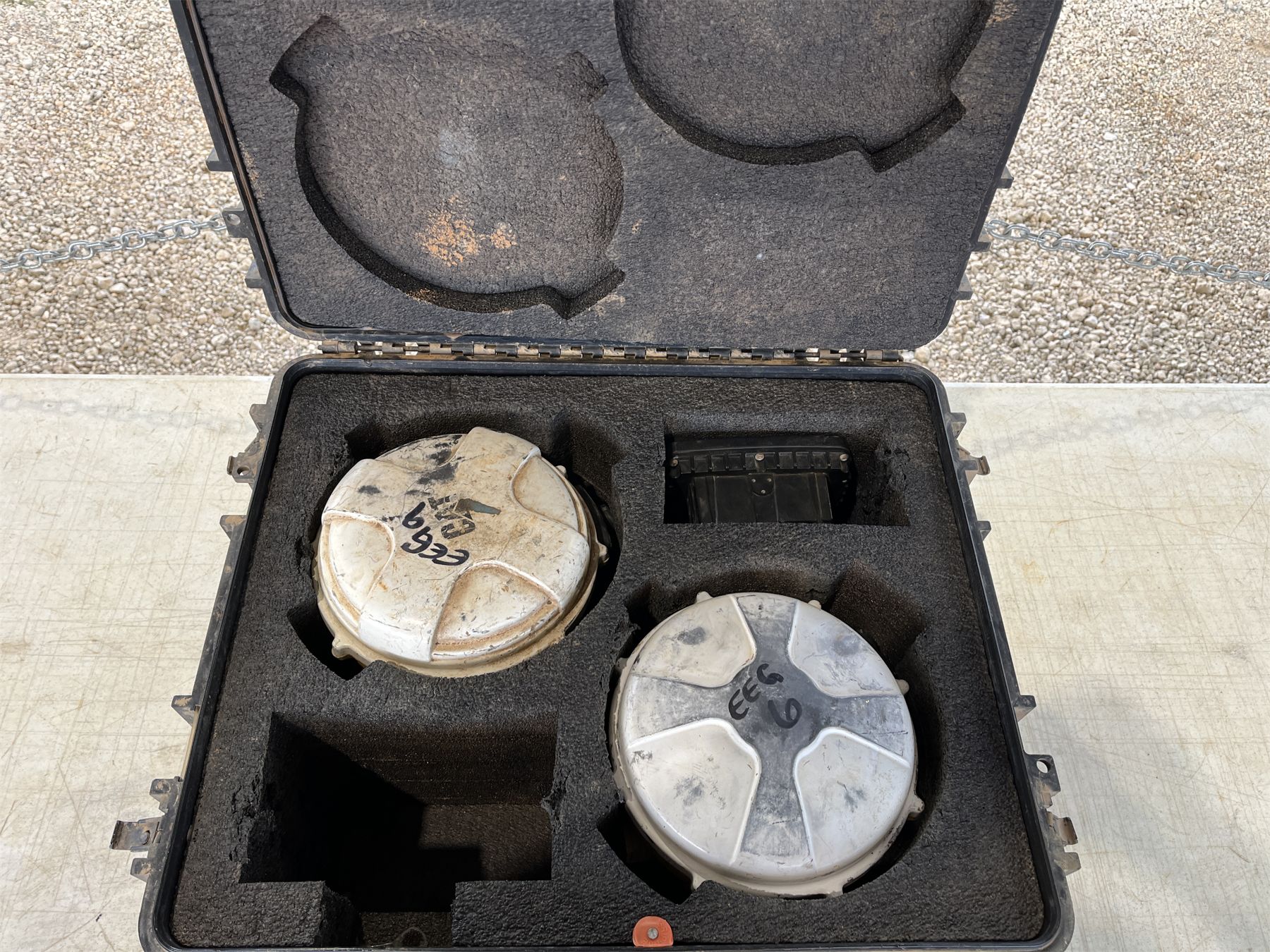 TRIMBLE CB430 MONITOR W/ RECEIVERS - J.M. Wood Auction Company, Inc.