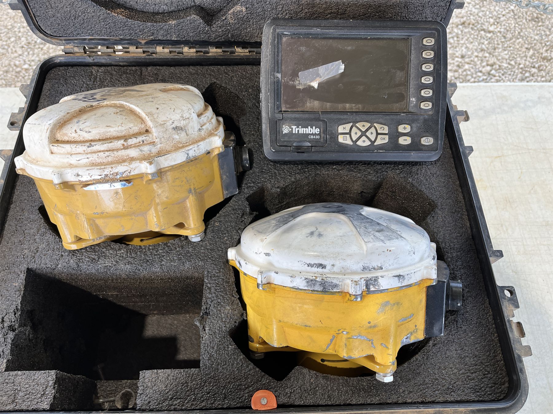 TRIMBLE CB430 MONITOR W/ RECEIVERS - J.M. Wood Auction Company, Inc.