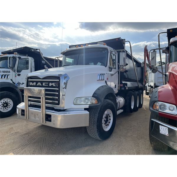 2006 MACK CT713 Dump Truck