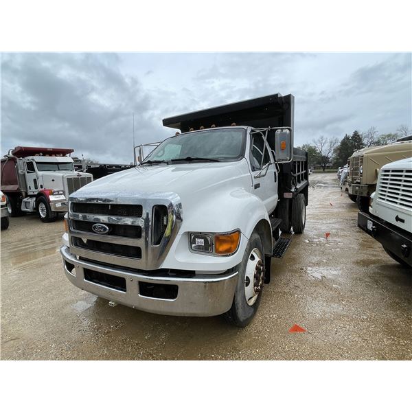 2006 FORD F650 XLT Dump Truck