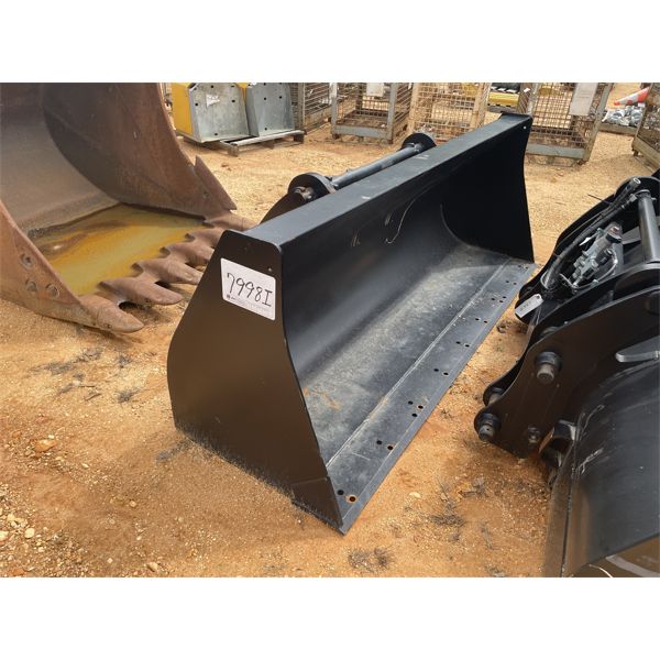 8' BUCKET W/ COUPLER