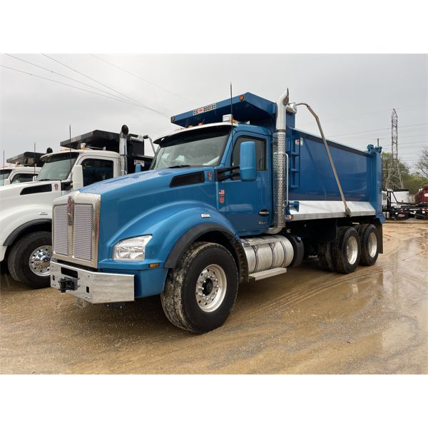 2023 KENWORTH T880 Dump Truck