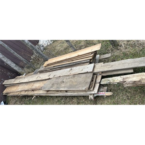 JOB LOT - MISC BARN BOARD / CEDAR - LONGEST 15 FEET