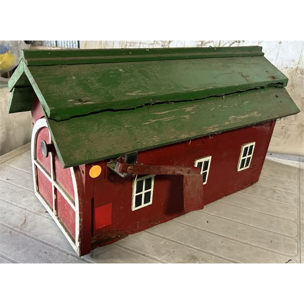 BARN STYLE MAILBOX - FOLK ART