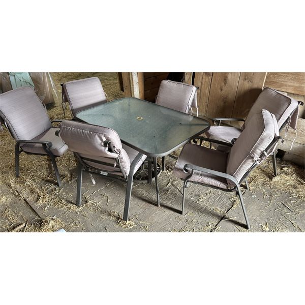 PATIO SET - 54 INCH TABLE W / 6 CHAIRS & PADS