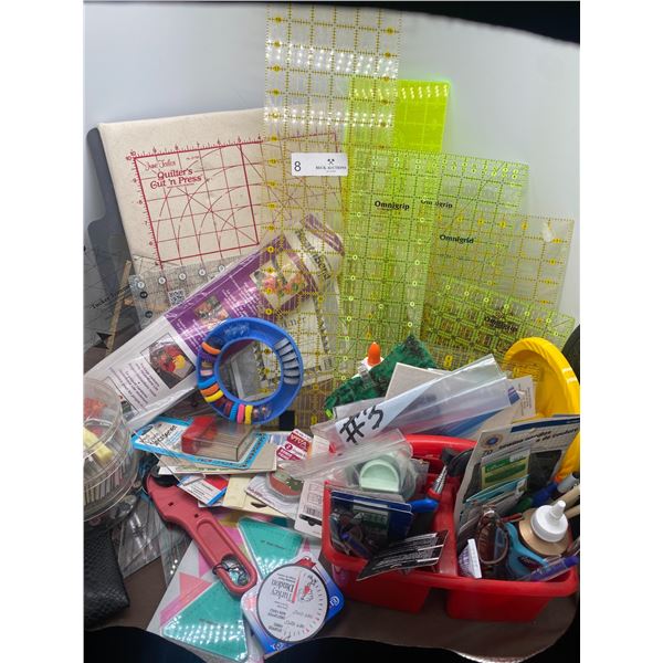 Assortment Of Sewing & Quilting Supplies - Omnigrip