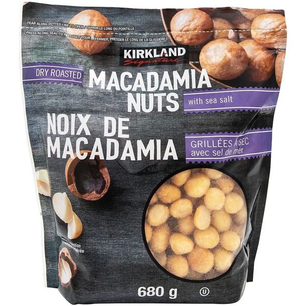 NEW 680G BAG OF KIRKLAND MACADAMIA NUTS WITH