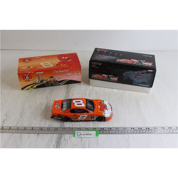 Looney Tunes 2002 Monte Carlo 1/24 Stock Car