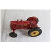 Image 2 : Vintage Massey Harris Lincoln 44 Tractor Model - 1/16 Scale