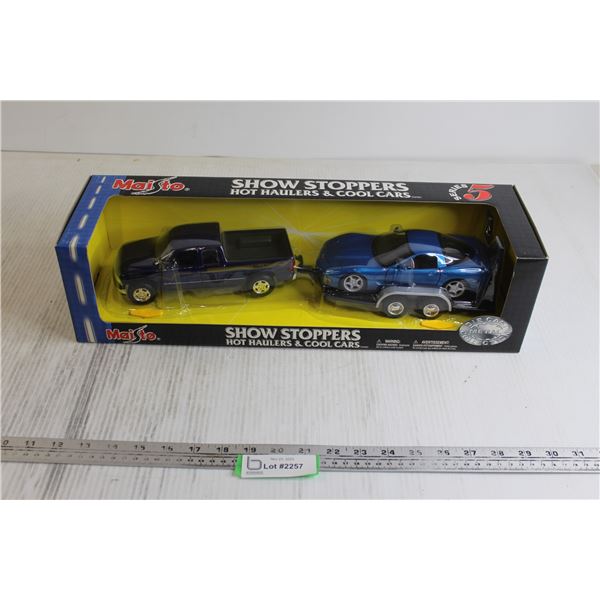 Maisto Chevrolet Silverado Truck - 1/27, Plus '97 Corvette 1/24