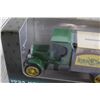 Image 3 : ERTL John Deere 1925 Kenworth Truck Bank - 1/30