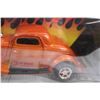Image 3 : ERTL Collectibles AmericanMuscle Street Rods 1940 '34 Ford High Tech Die Cast - 1/18