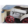 Image 2 : ERTL Vintage Agricultural Tractors Fordson Model F Tractor Die Cast - 1/16