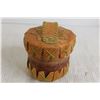 Image 2 : Indigenous - Made Small Birch Bark Container - Contains Tiny Container + Bead Work