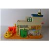Image 5 : Fisher-Price Play Family Sesame Street Clubhouse w/ Original Box