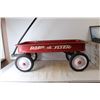 Image 2 : * Radio Flyer Wagon - Red