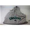 Image 2 : Vancouver Canucks - Hoodie (size s)- T-Shirt (one size)- Apron