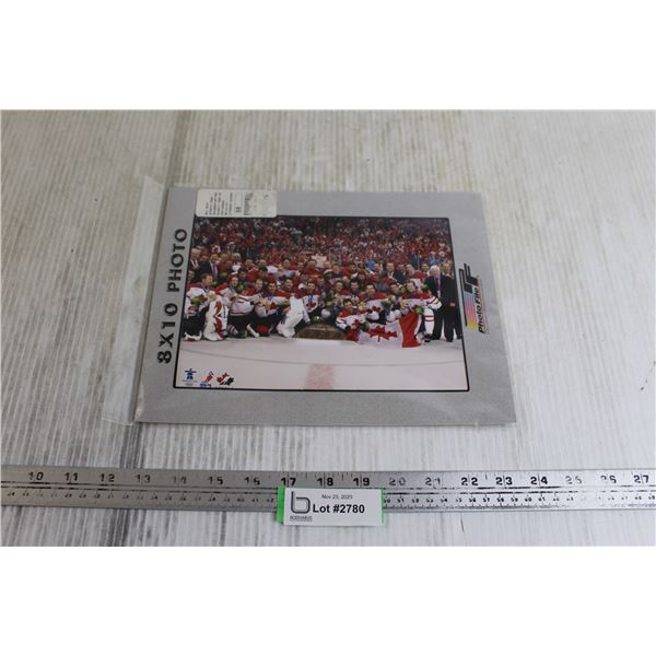 NCL 9600 Canada Olympic Team Celebration 8" x 10" Photo