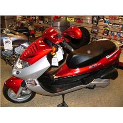 2004 Kymco Bet and Win 250 Carbon Fiber Cowling Automatic Transmission 4 stroke top speed of around 