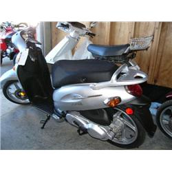 2004 People 150 Scooter 2004 Automatic Transmission, 4 stroke 150 Engine Street  Vin #RFBBAJBA54B201