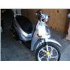 Image 2 : 2004 People 150 Scooter 2004 Automatic Transmission, 4 stroke 150 Engine Street  Vin #RFBBAJBA54B201