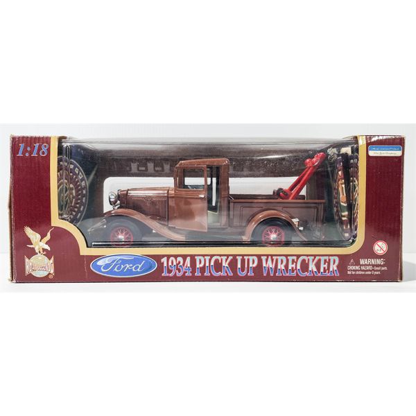 1934 FORD PICK UP WRECKER 1:8 DIE CAST TRUCK