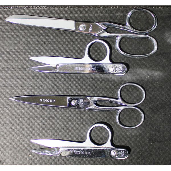 VINTAGE SINGER SCISSORS