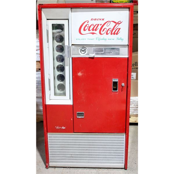 RARE 1960'S COCA COLA VENDO MACHINE MODEL H630