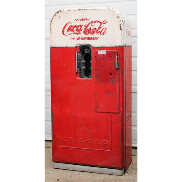 RARE 1950'S VENDO 39 COCA COLA VENDING MACHINE