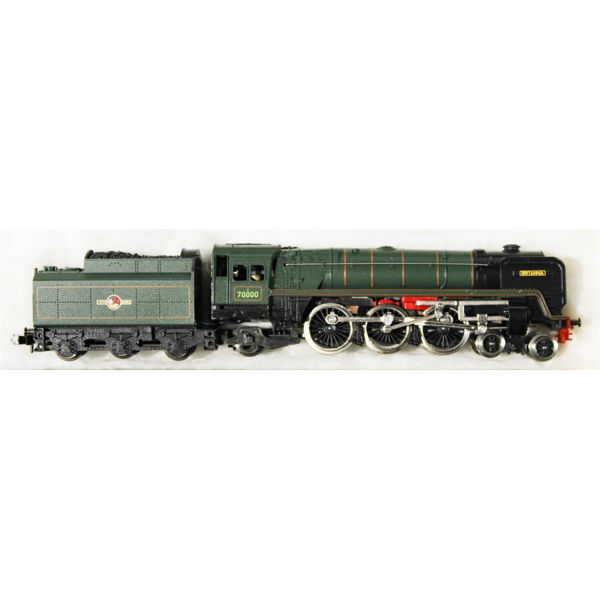 TRIX BRITISH RAILWAYS LOCOMOTIVE & TENDER MODEL TRAIN