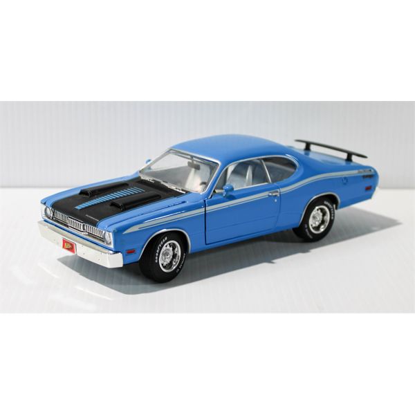 1971 PLYMOUTHJ DUSTER 1:24 SCALE DIECAST