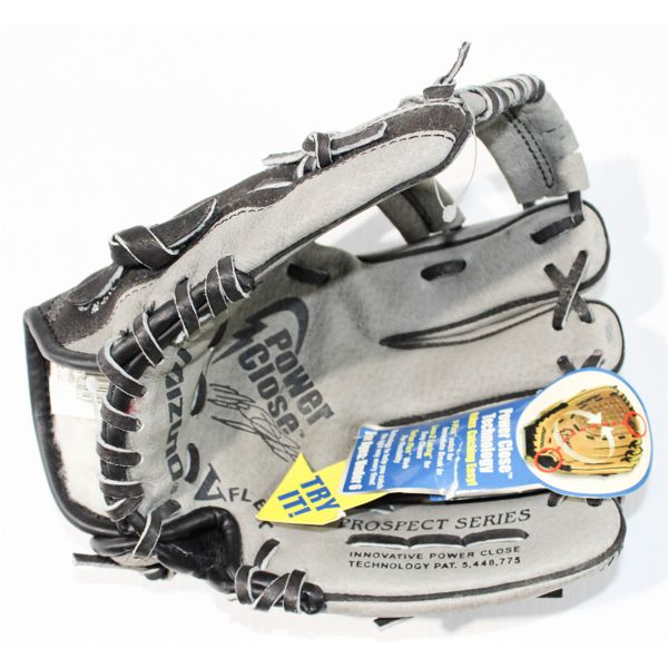 NEW MIZUNO BALL GLOVE CHILD'S