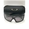 Image 1 : LIKE NEW OAKLEY SUNGLASSES WITH CASE