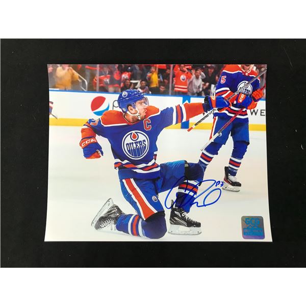 CONNOR MCDAVID SIGNED 8X10 PHOTO GCG COA