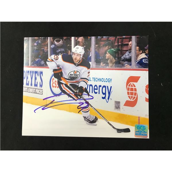 LEO DRAISAITL SIGNED 8X10 PHOTO GCG COA