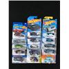 Image 1 : LOT OF MINT ON CARD HOT WHEELS