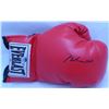 Image 1 : MUHAMMAD ALI SIGNED EVERLAST BOXING GLOVE (BECKETT COA)