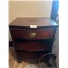 Image 3 : Matching Solid Hard Wood Nightstands 15D 21W 26H