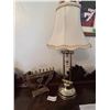 Image 3 : Menorah And Table Lamp 8D 20H