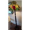 Image 1 : Large Tiffany Style Floor Lamp 21D 65H