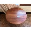 Image 1 : Oval Hardwood Side Table 26x21