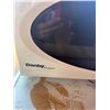 Image 2 : Danby Designer Microwave 18x10